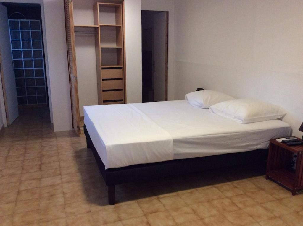 Confortable T1 Le Gosier, Wi-Fi, Piscine Dans Gite เลอโกซิเยร์ ภายนอก รูปภาพ